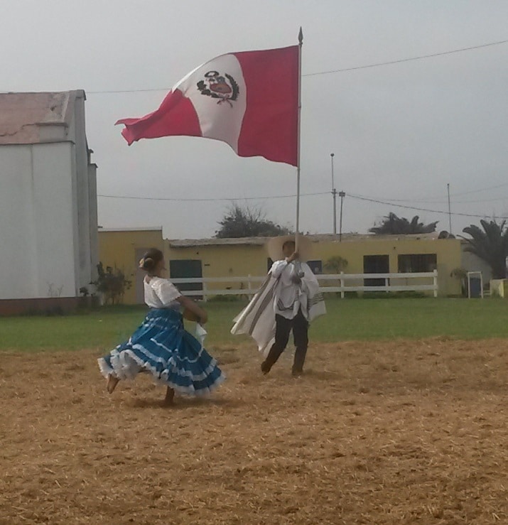 Marinera danser in trujillo, northern Peru