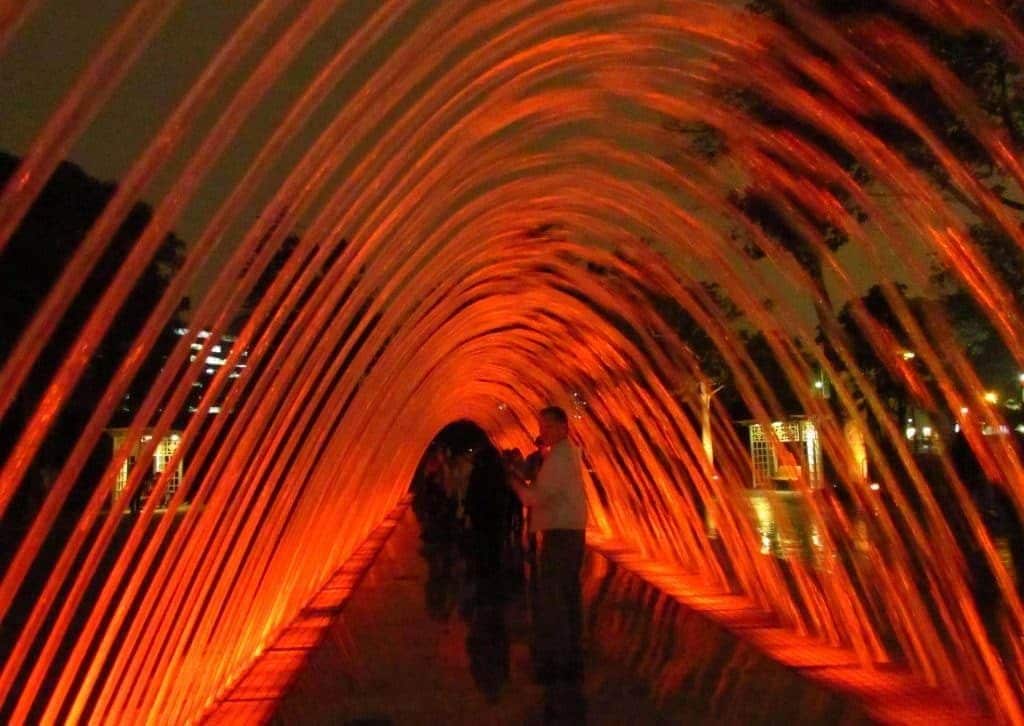 fontaine tunnel Lima